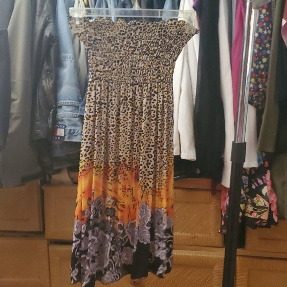 Strapless dress thin material really cute